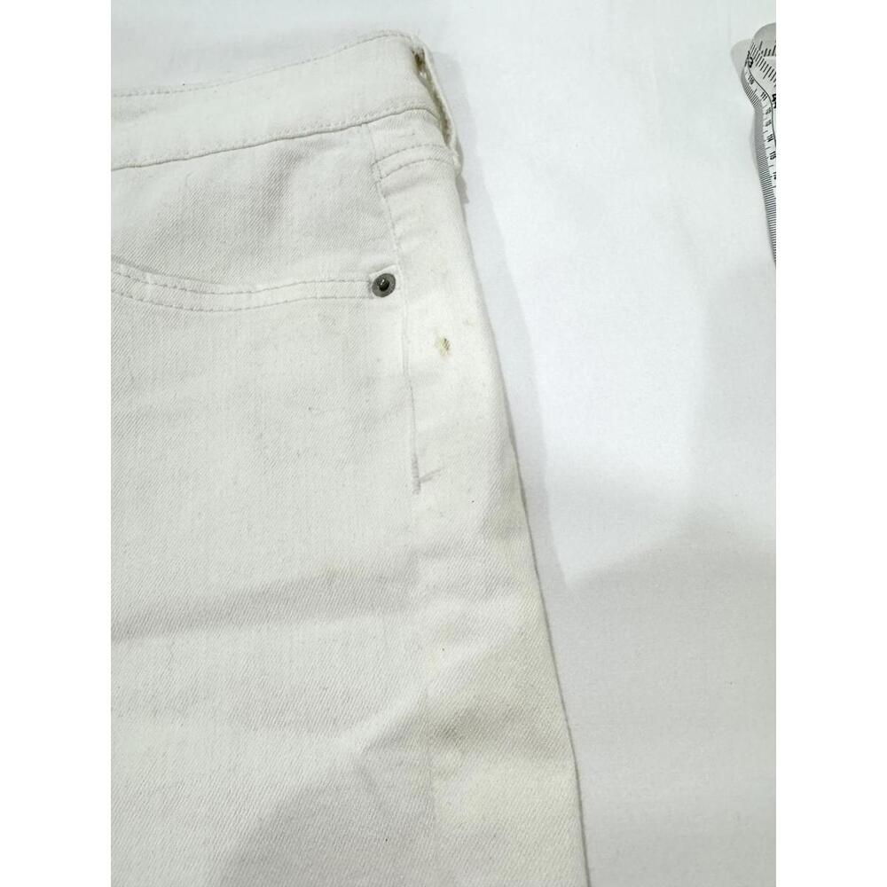 Jessica Simpson White Soft Stretch 6” Inseam Forever Denim Shorts Size 18W - Picture 3 of 8